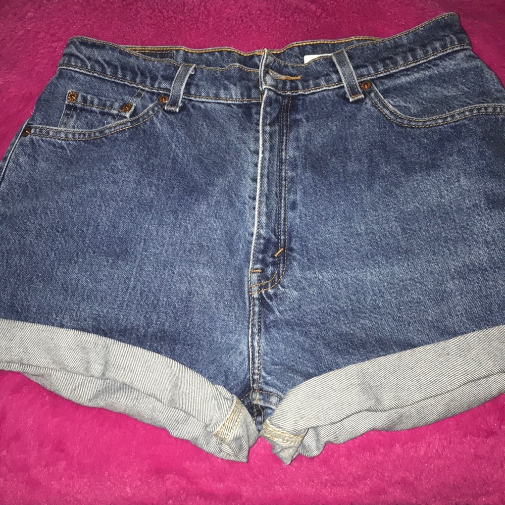 Levis high wasted mom shorts - Picture 2 of 3